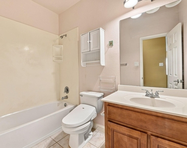 2909 Arbor Ct - Photo Thumbnail 33