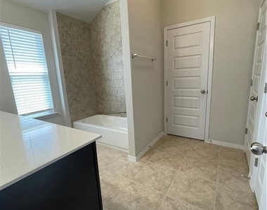 5712 Respinto Dr - Photo Thumbnail 11