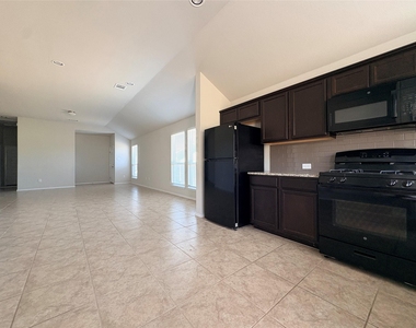 5712 Respinto Dr - Photo Thumbnail 15