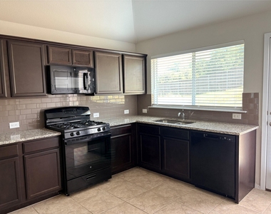 5712 Respinto Dr - Photo Thumbnail 14