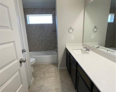 5712 Respinto Dr - Photo Thumbnail 6