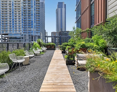84 East Ave - Photo Thumbnail 10