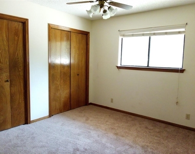 9903 Grand Oak Dr - Photo Thumbnail 27