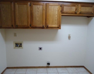 9903 Grand Oak Dr - Photo Thumbnail 34