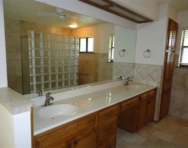 9903 Grand Oak Dr - Photo Thumbnail 20