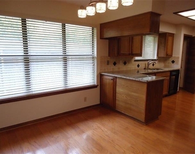 9903 Grand Oak Dr - Photo Thumbnail 9