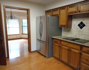 9903 Grand Oak Dr - Photo Thumbnail 13