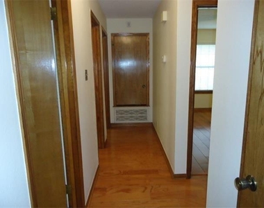 9903 Grand Oak Dr - Photo Thumbnail 18
