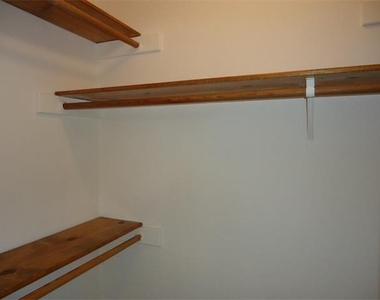9903 Grand Oak Dr - Photo Thumbnail 24