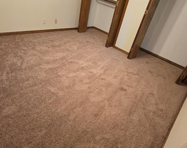9903 Grand Oak Dr - Photo Thumbnail 31