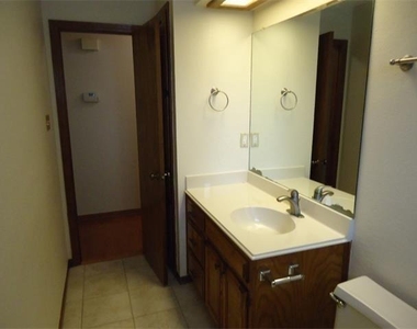 9903 Grand Oak Dr - Photo Thumbnail 25