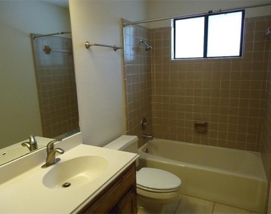 9903 Grand Oak Dr - Photo Thumbnail 26