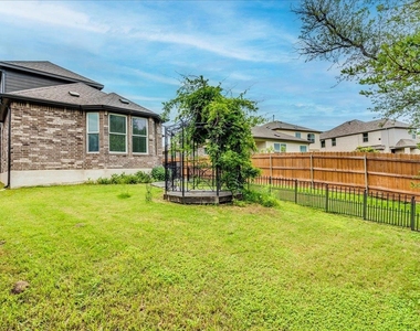 8008 Prairie Rye Dr - Photo Thumbnail 30
