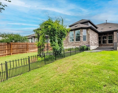 8008 Prairie Rye Dr - Photo Thumbnail 29