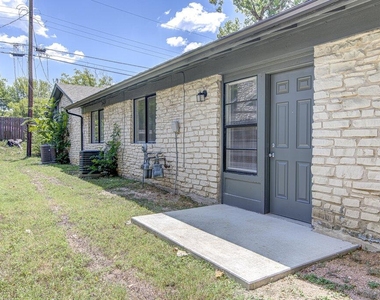 5703 Gloucester Ln - Photo Thumbnail 18