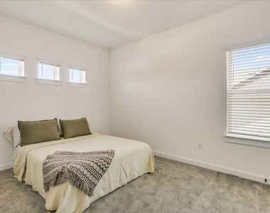 253 Darley Oak Dr - Photo Thumbnail 16