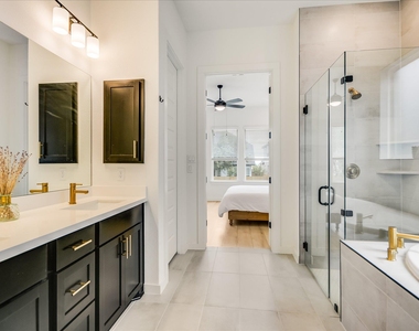 253 Darley Oak Dr - Photo Thumbnail 15