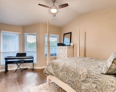 5313 Indio Dr - Photo Thumbnail 8