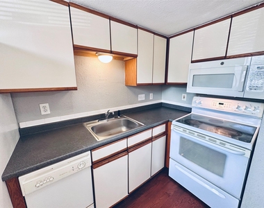 2500 Burleson Rd - Photo Thumbnail 9