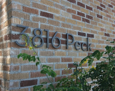 515 E 39th St - Photo Thumbnail 23