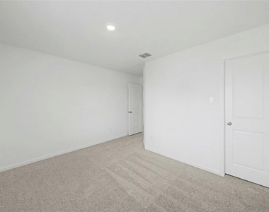 253 Fairlawn Way - Photo Thumbnail 8