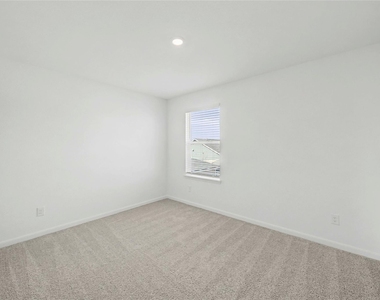 253 Fairlawn Way - Photo Thumbnail 7