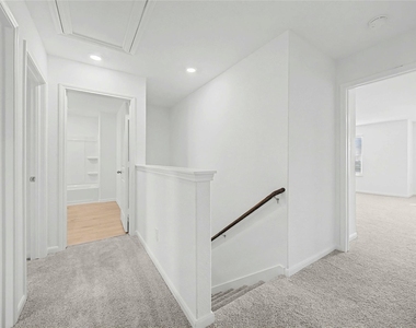 253 Fairlawn Way - Photo Thumbnail 12