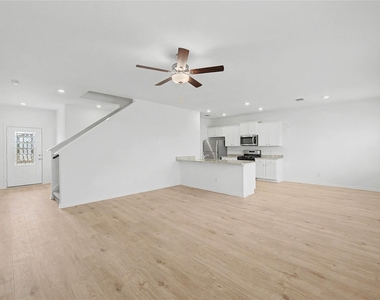 253 Fairlawn Way - Photo Thumbnail 1