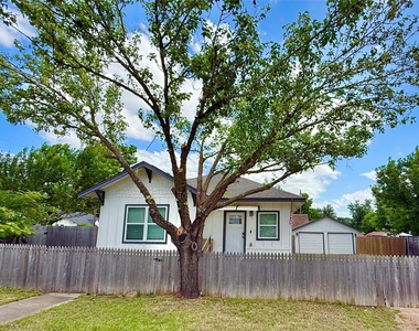 1401 W 7th St - Photo Thumbnail 17