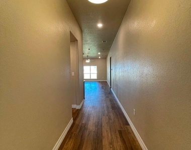925 Coriander Rd - Photo Thumbnail 3