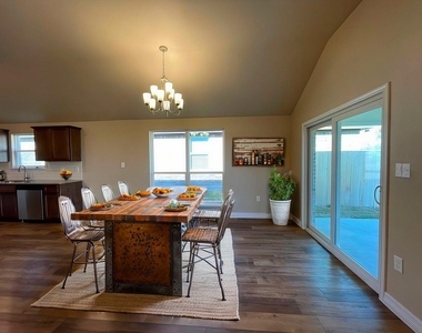 925 Coriander Rd - Photo Thumbnail 13