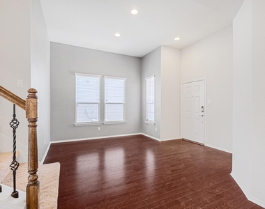 16012 Remington Reserve Way - Photo Thumbnail 2