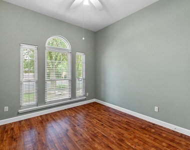 1310 Brighton Bend Ln - Photo Thumbnail 23