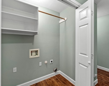 1310 Brighton Bend Ln - Photo Thumbnail 26