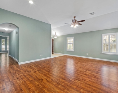 1310 Brighton Bend Ln - Photo Thumbnail 6