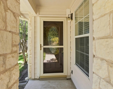 1310 Brighton Bend Ln - Photo Thumbnail 3