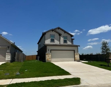 639 Papaya Dr - Photo Thumbnail 3