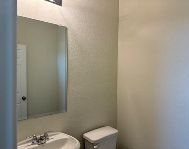 639 Papaya Dr - Photo Thumbnail 9