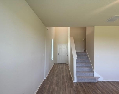 639 Papaya Dr - Photo Thumbnail 10