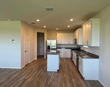 639 Papaya Dr - Photo Thumbnail 13