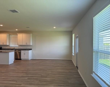 639 Papaya Dr - Photo Thumbnail 12