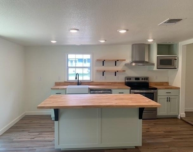 510 Avenue F Ave - Photo Thumbnail 1