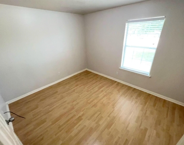 803 Sable Trail Ct - Photo Thumbnail 9