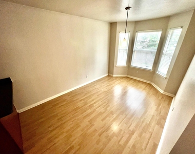 803 Sable Trail Ct - Photo Thumbnail 5