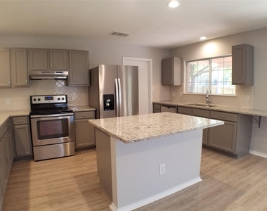 11208 Blairview Ln - Photo Thumbnail 5