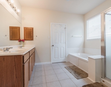 2995 Peacemaker St - Photo Thumbnail 24