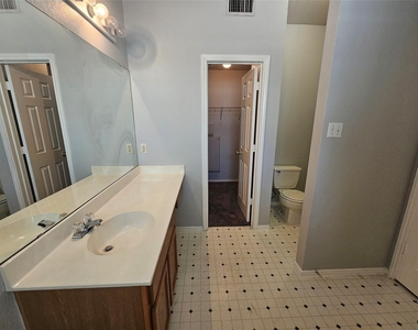 4211 Mather - Photo Thumbnail 16