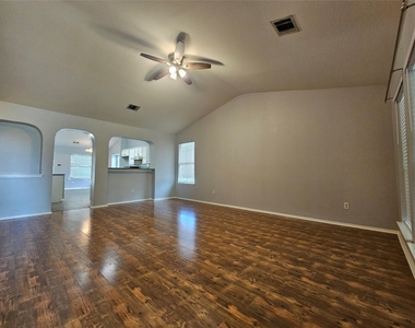 4211 Mather - Photo Thumbnail 3