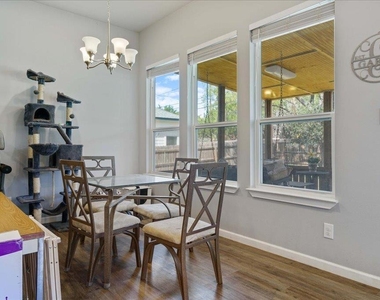 306 Songwood Dr - Photo Thumbnail 8