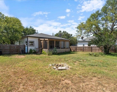 306 Songwood Dr - Photo Thumbnail 15